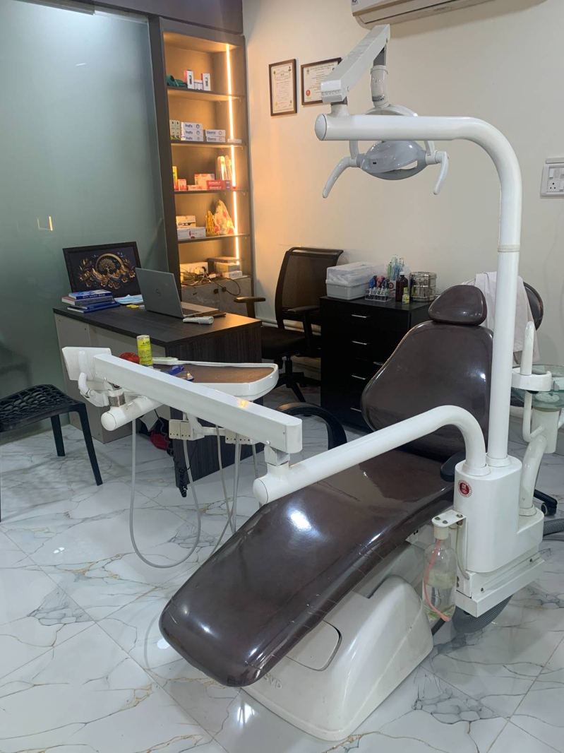 Second treatment room at AK Dental Clinic